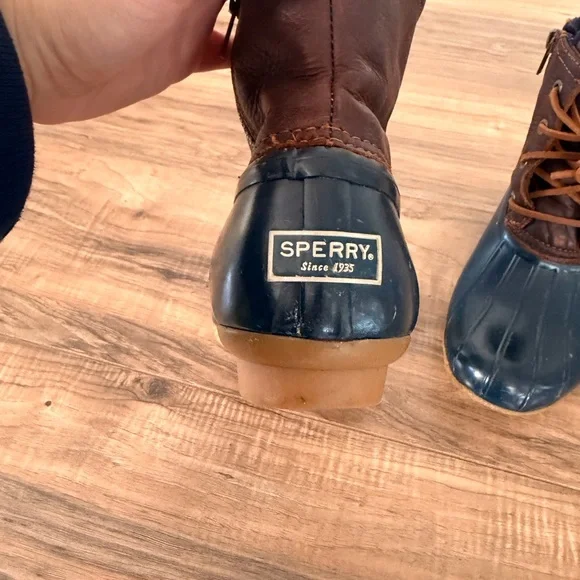 Sperry Duck Boots - Picture 5 of 8
